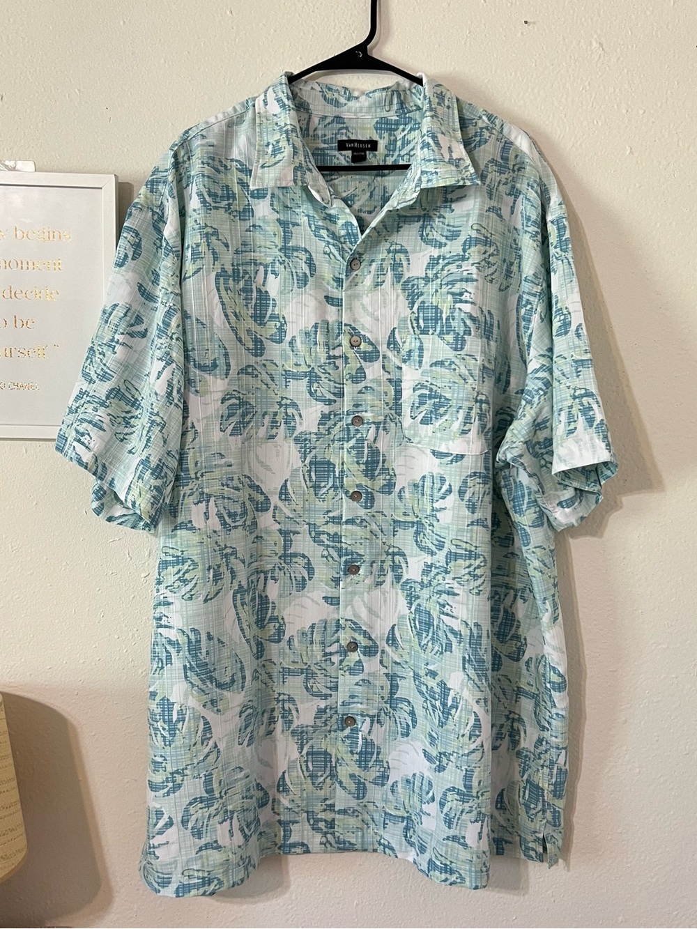 Van Heusen men shirt